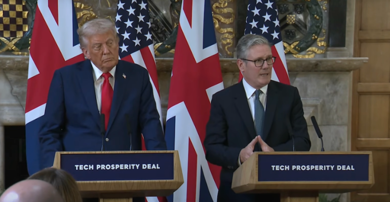 My-hop-tac-Anh-coinphoton